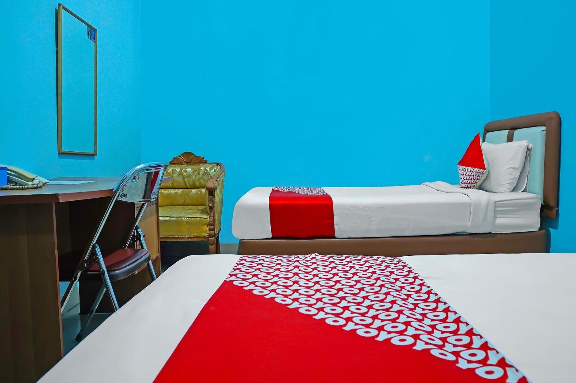 Oyo 92577 Hotel Sidikalang Near Kejaksaan Negeri Dairi Екстер'єр фото