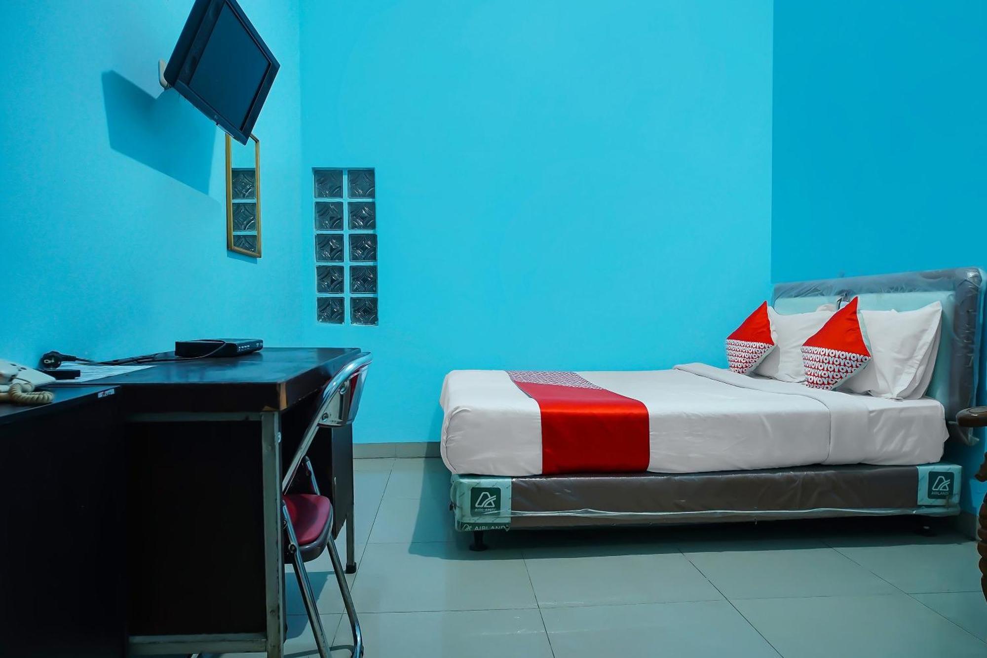 Oyo 92577 Hotel Sidikalang Near Kejaksaan Negeri Dairi Екстер'єр фото